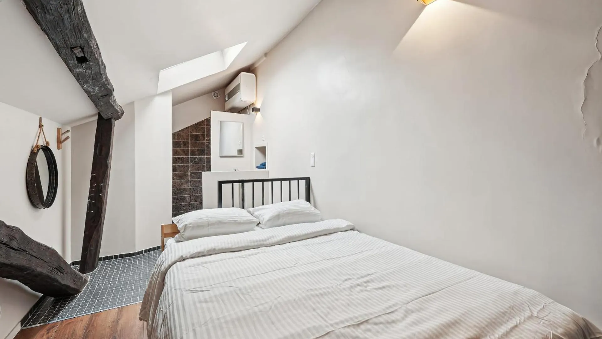 Orsay Invalides - Lille 1Bdr By B'Your Home Paris Apartment